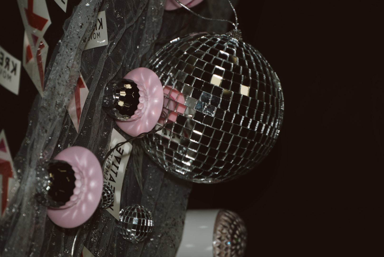 Oh My Eve – disco ball decor